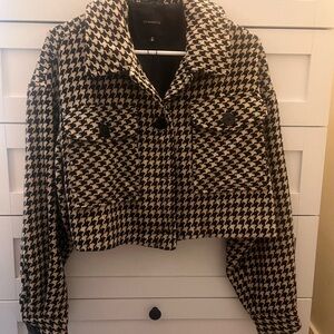 Dynamite Black & White Houndstooth Cropped Jacket